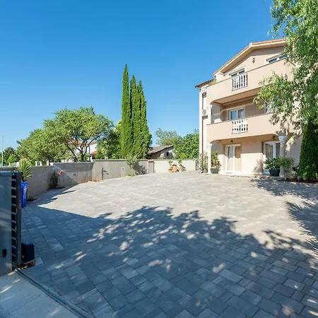 Apartments Ankica Medulin Exterior foto