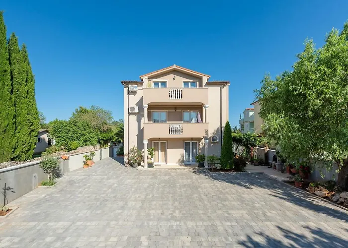 Apartments Ankica